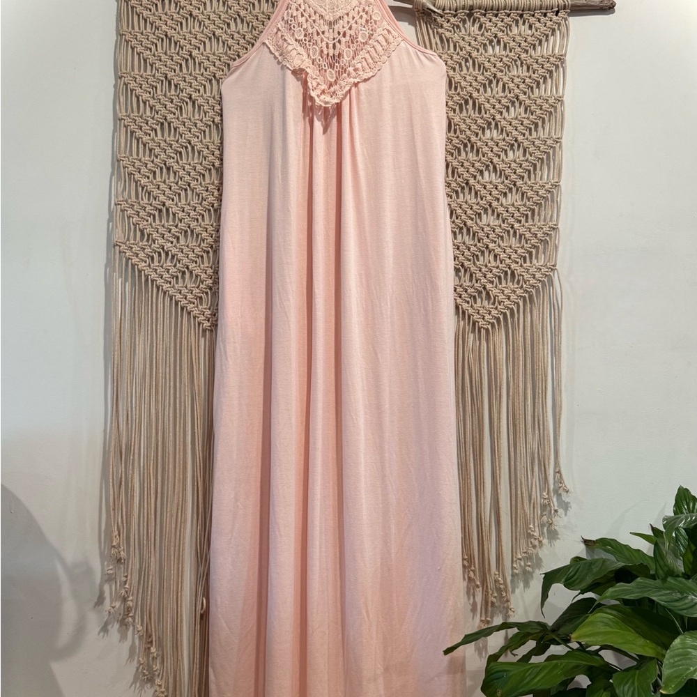 Elegant Pink Halter Maxi Dress
